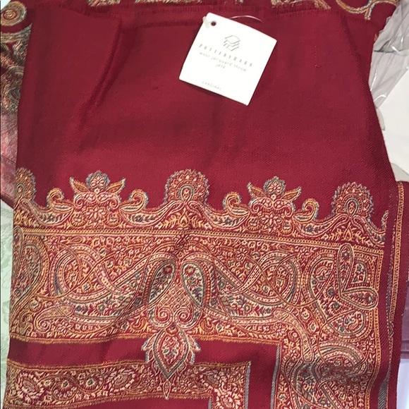 Pottery Barn Accents Pottery Barn Wool Jacquard Throw Red Cardinal